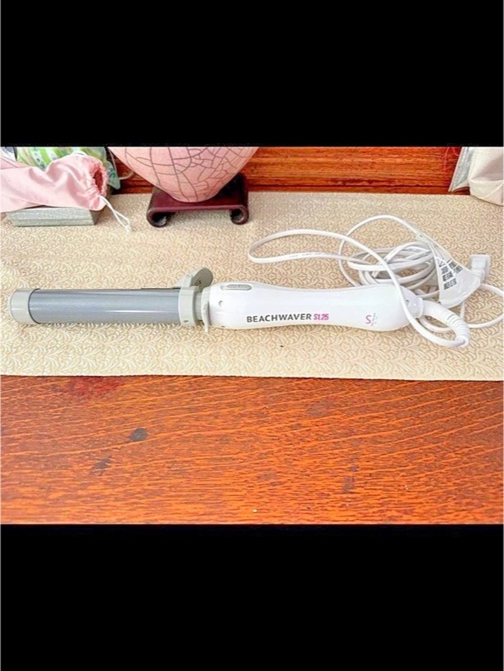 The Beachwaver Co. Beachwaver S1.25. Hair Styling Tool White & Gray